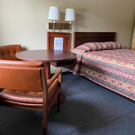 The Hemlock Inn Loudonville المظهر الخارجي الصورة